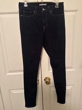Levi’s 311 Skinny Shaping Jeans